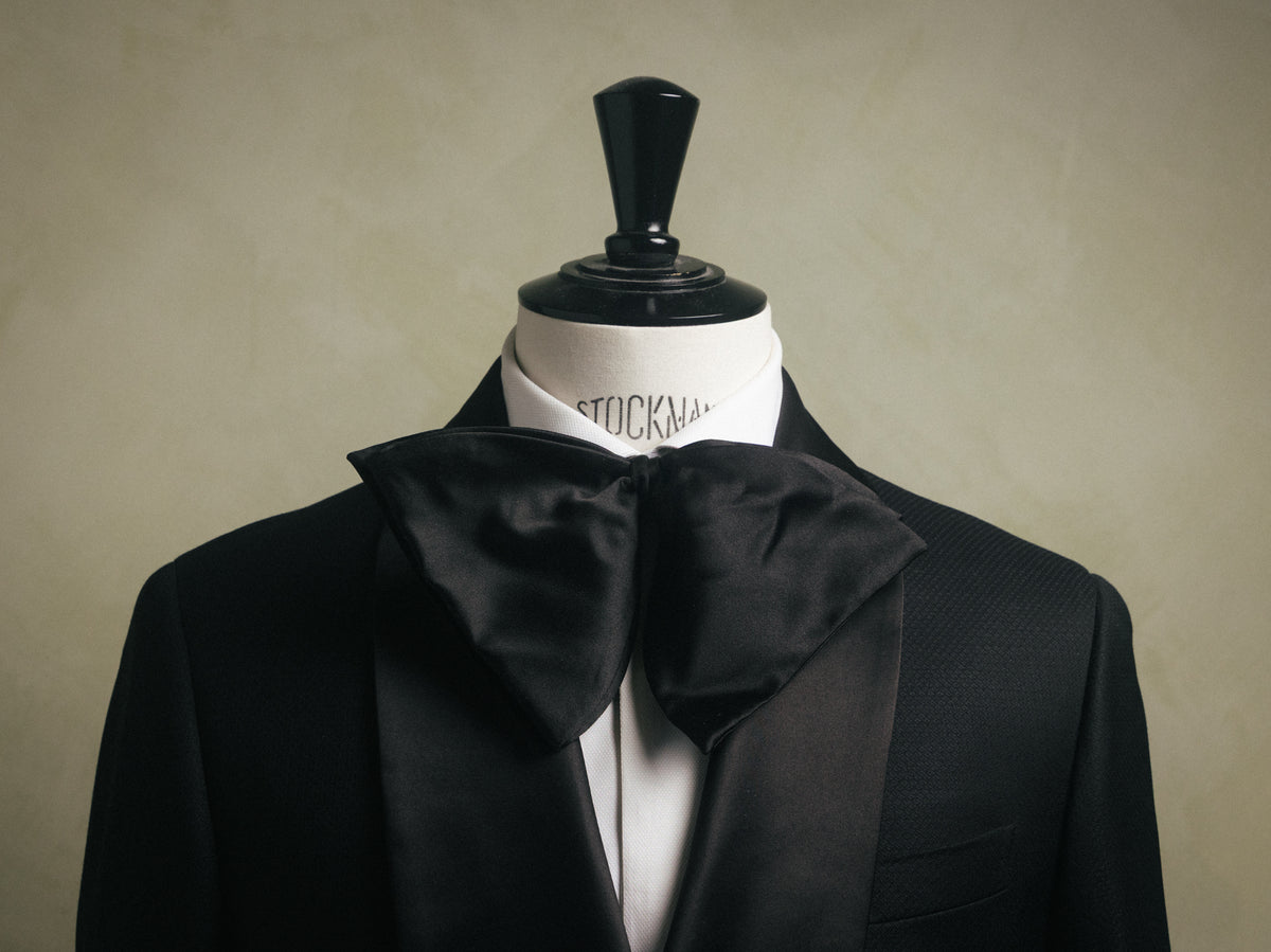 The Brit Butterfly - Black Silk Satin Bow Tie